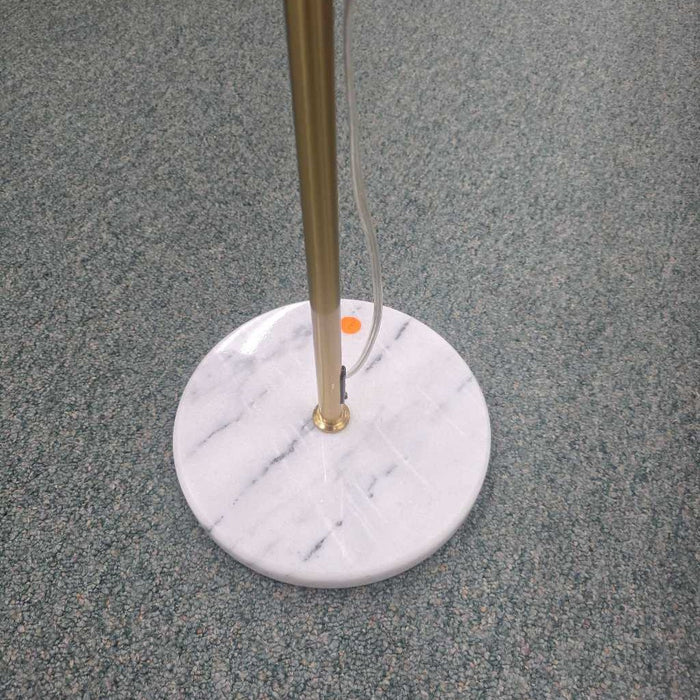 FLOOR LAMP AT
