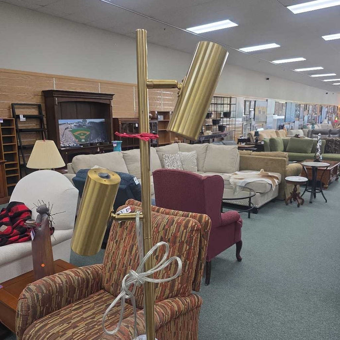 FLOOR LAMP AT