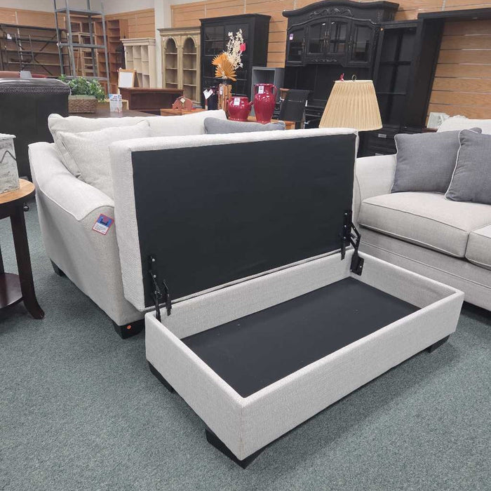 CHAIR AND A HALF WITH OTTOMAN LSH