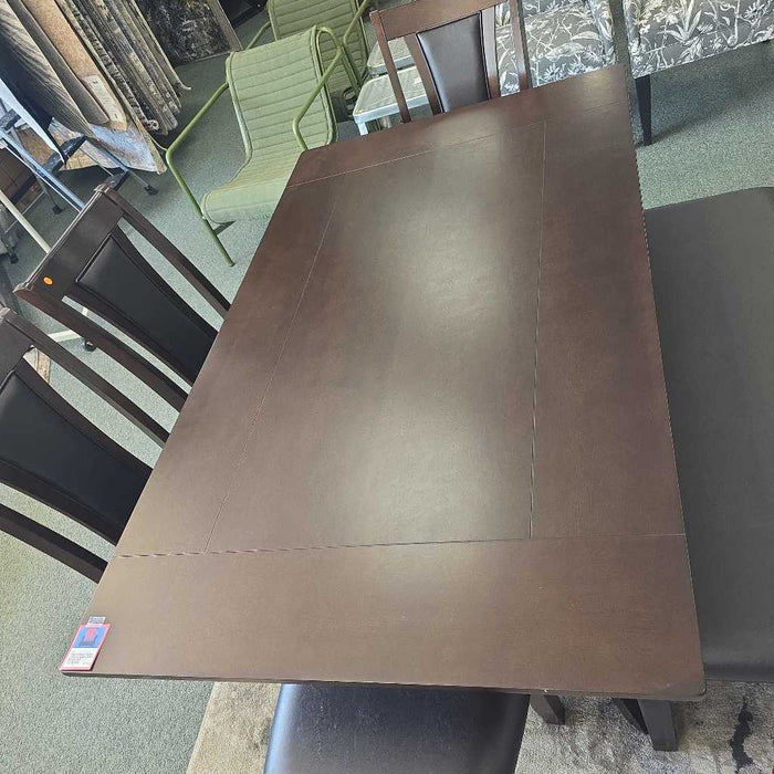 TABLE WITH 4 CHAIRS AND 1 BENCH ALK