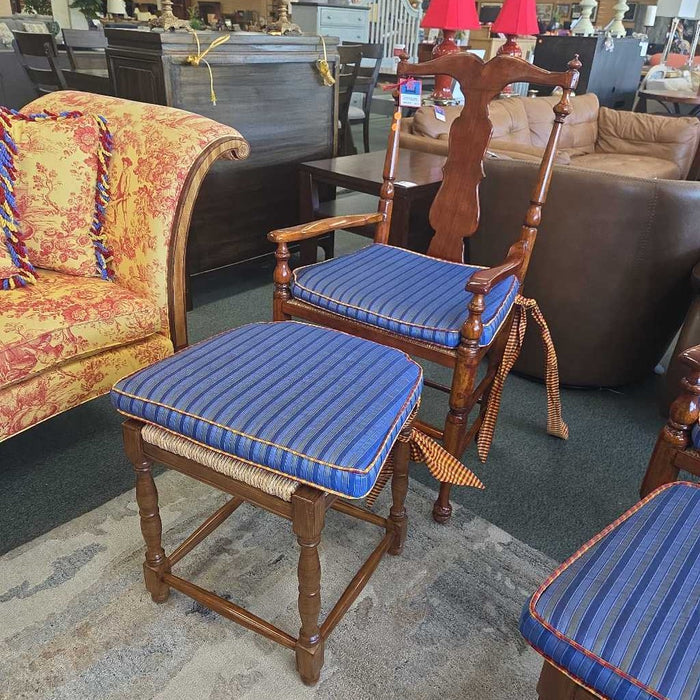 CHAIR WITH OTTOMAN BST