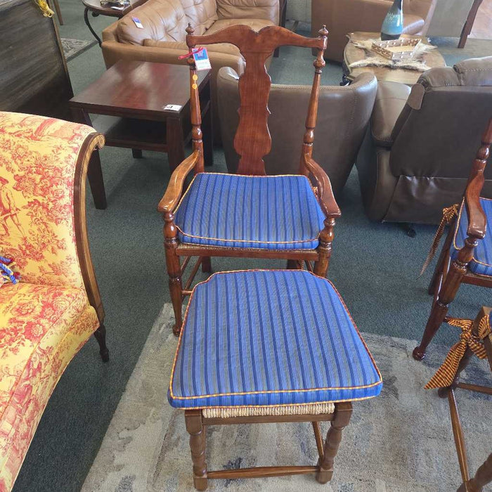 CHAIR WITH OTTOMAN BST