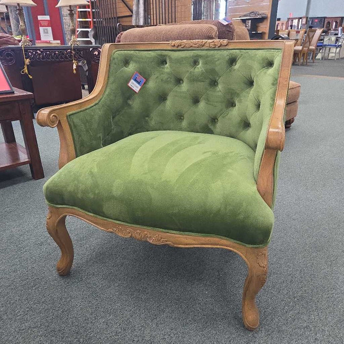GREEN ACCENT CHAIR BTK