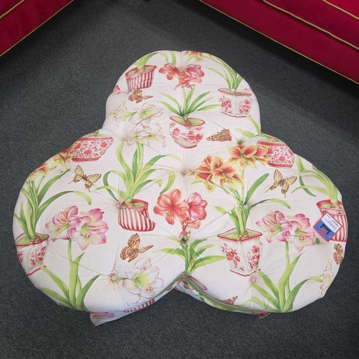 CLOVER OTTOMAN BST