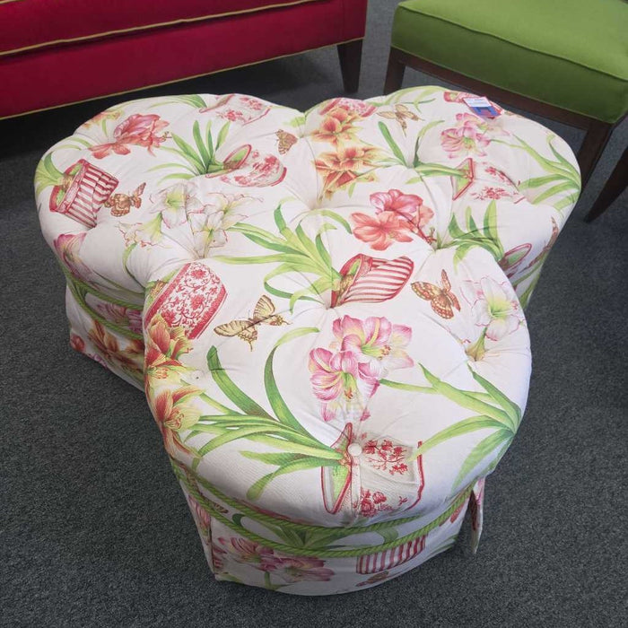 CLOVER OTTOMAN BST
