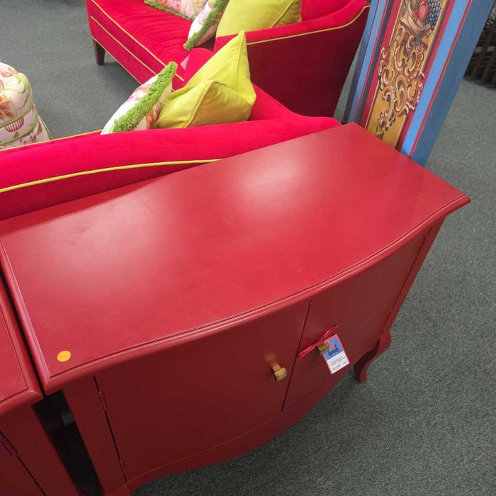 RED ACCENT CABINET BST