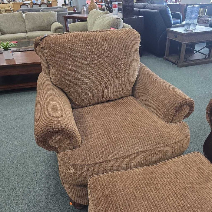 CHAIR WITH OTTOMAN BKS