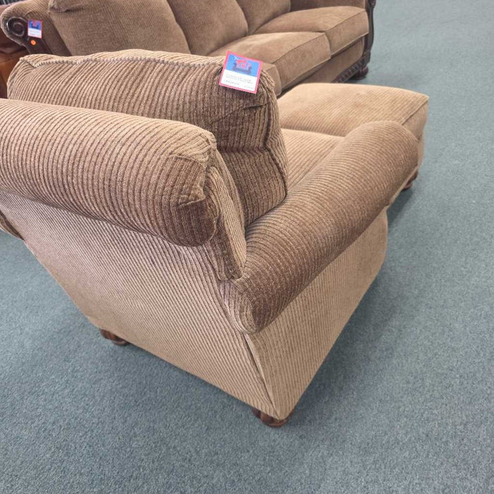 CHAIR WITH OTTOMAN BKS