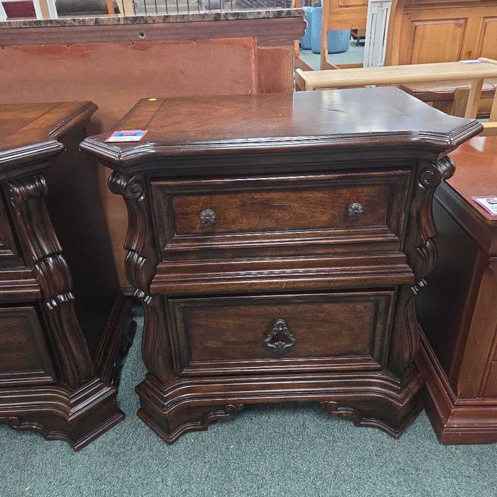 NIGHTSTAND BST