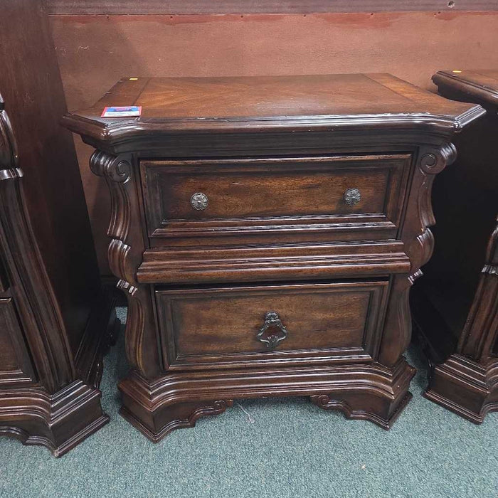 NIGHTSTAND BST