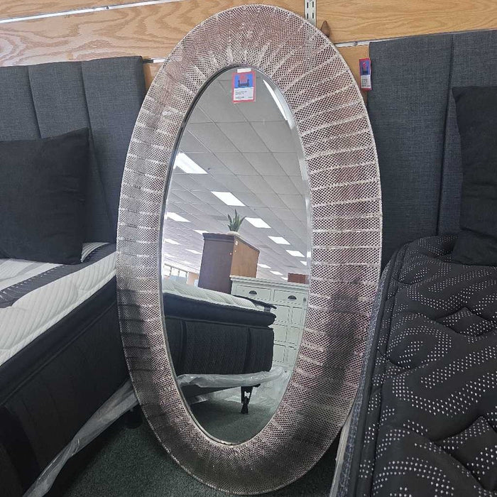 OVAL MIRROR