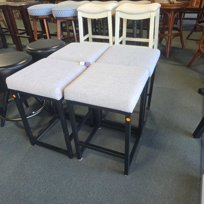 SET OF 4 STOOLS BAH