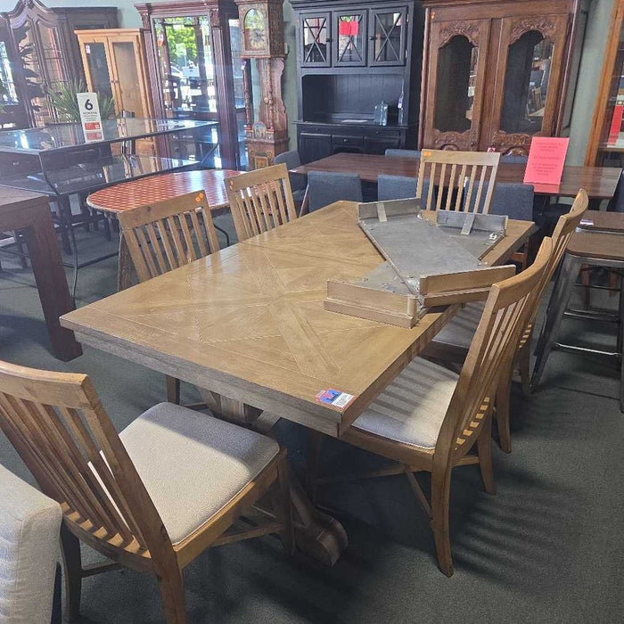 TABLE WITH 6 CHAIRS AND 2 LEAVES ATH
