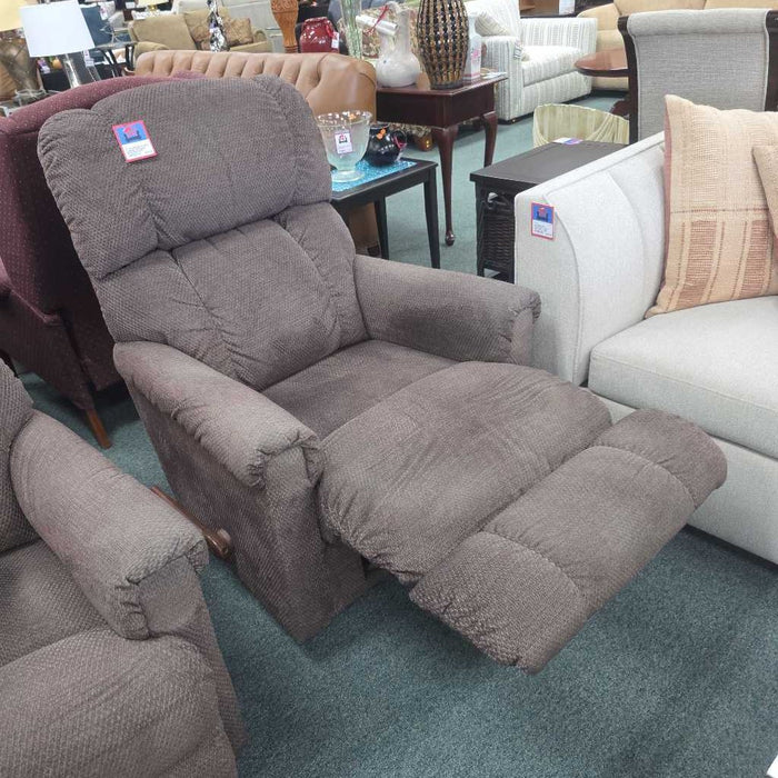 LAZBOY SWIVEL ROCKER RECLINER BTK