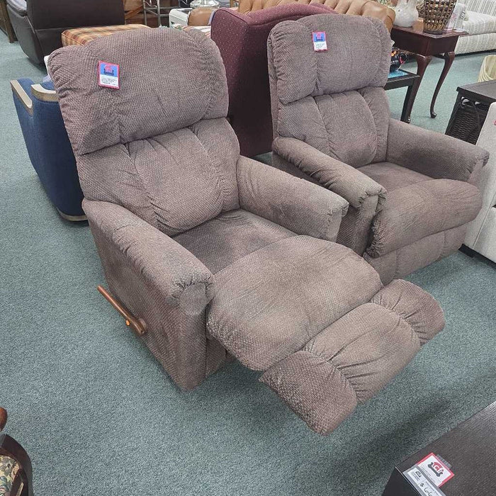 LAZBOY SWIVEL ROCKER RECLINER BTK