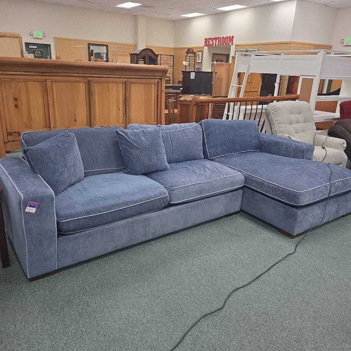 2PC SECTIONAL BHCH