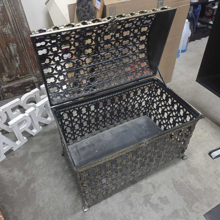 METAL TRUNK KL