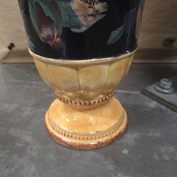 YELLOW FRUIT VASE AT