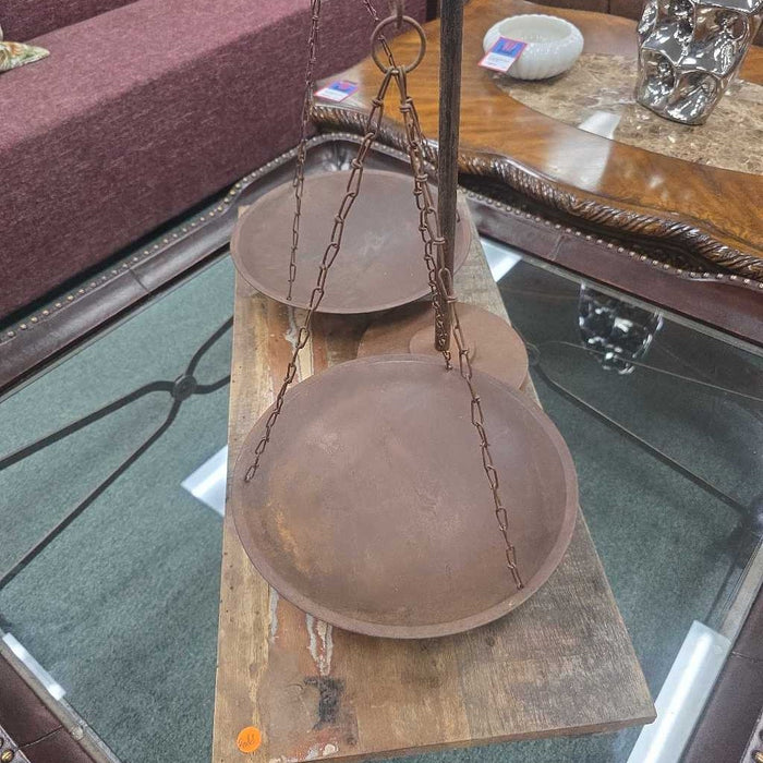 SCALE WITH STAND BBM