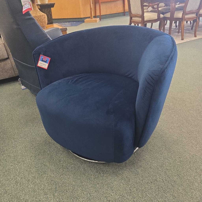 BLUE SWIVEL CHAIR TB