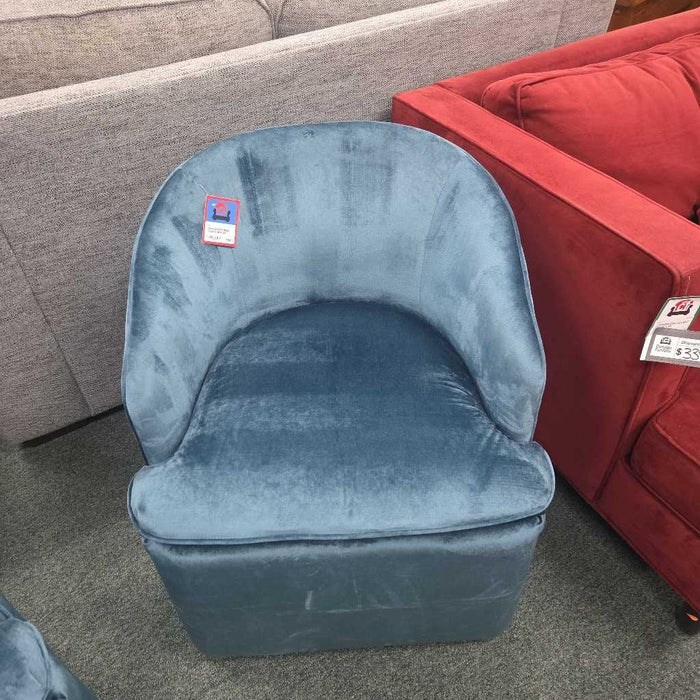 BLUE CLUB CHAIR SK