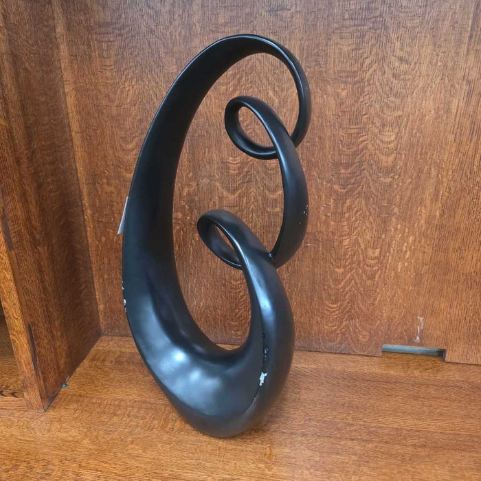BLACK SCULPTURE LS