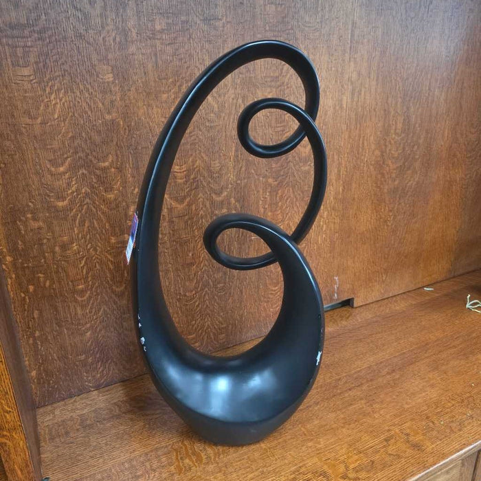 BLACK SCULPTURE LS