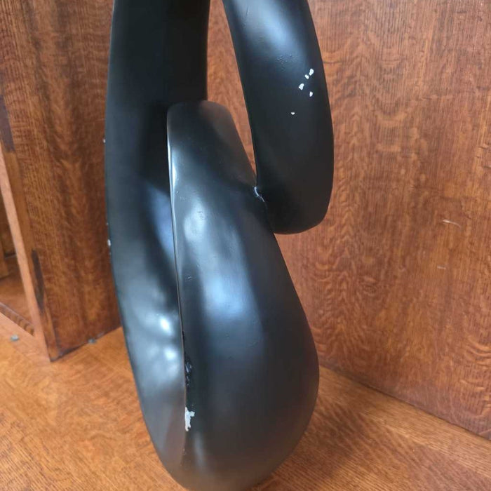 BLACK SCULPTURE LS