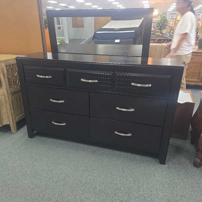DRESSER WITH MIRROR BTA