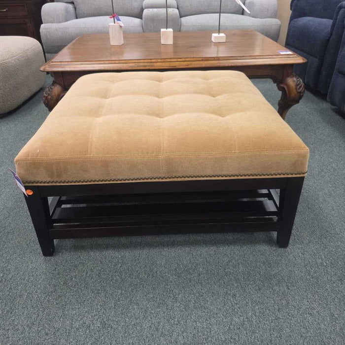 BALLARD DESIGNS OTTOMAN BLA