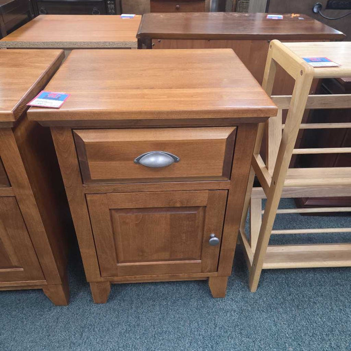 NIGHTSTAND MI