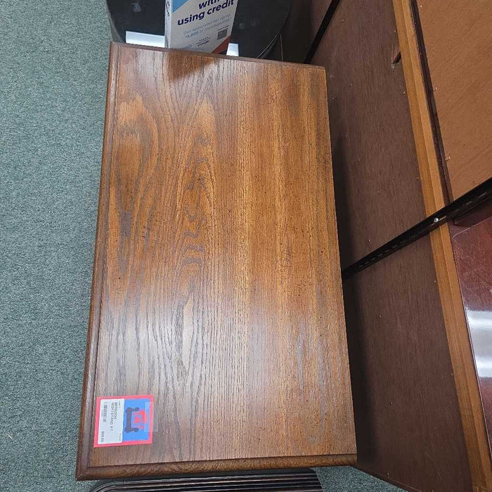 NIGHTSTAND AT