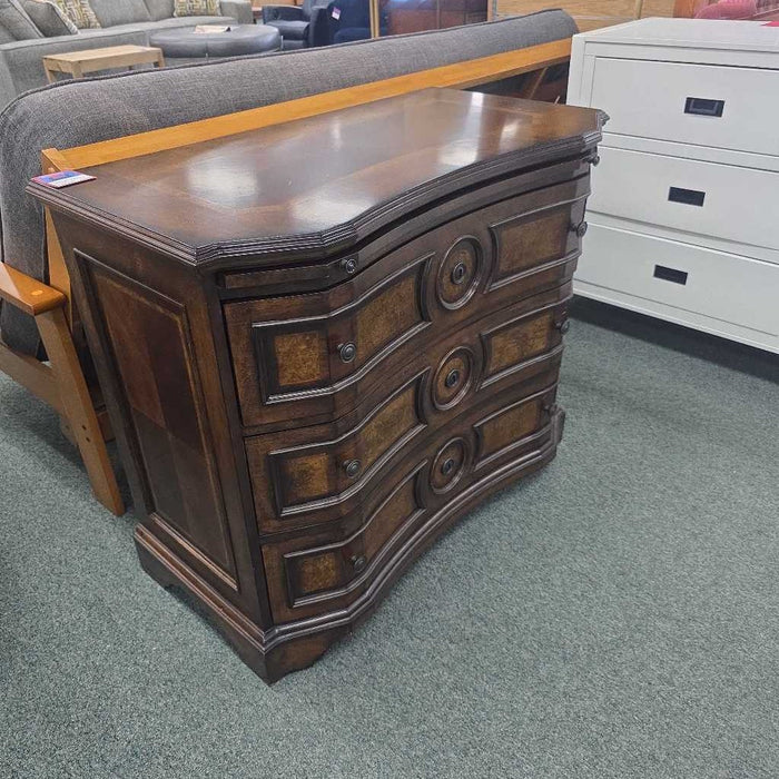 AICO 3 DRAWER CHEST BTK