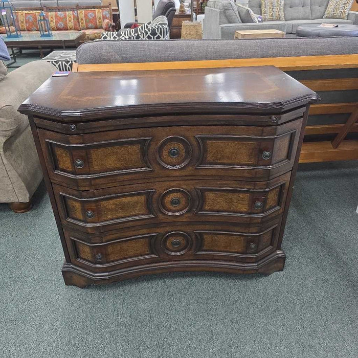 AICO 3 DRAWER CHEST BTK