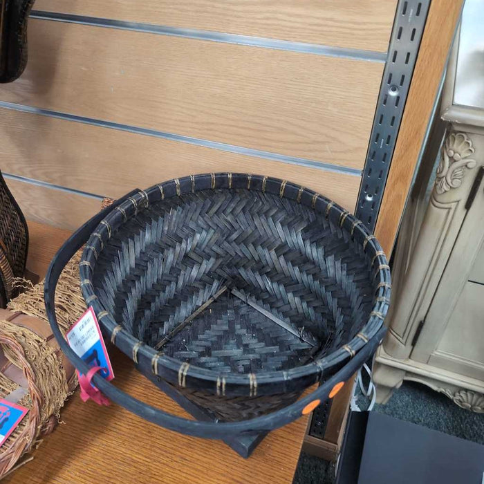 BASKET DECOR