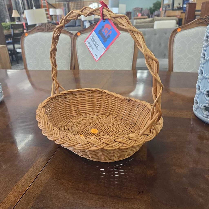 BASKET DECOR