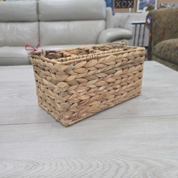 BASKET DECOR