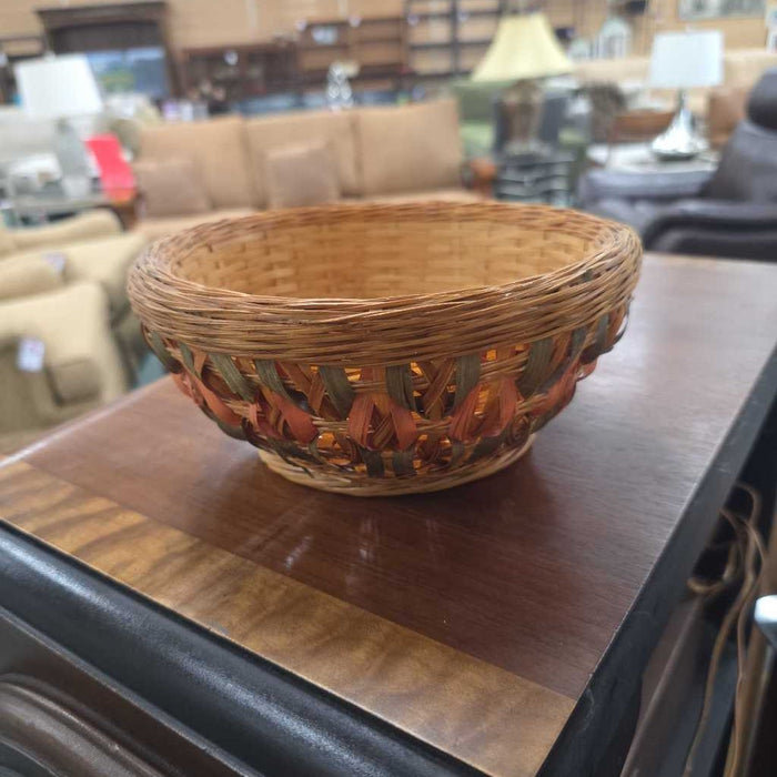BASKET DECOR