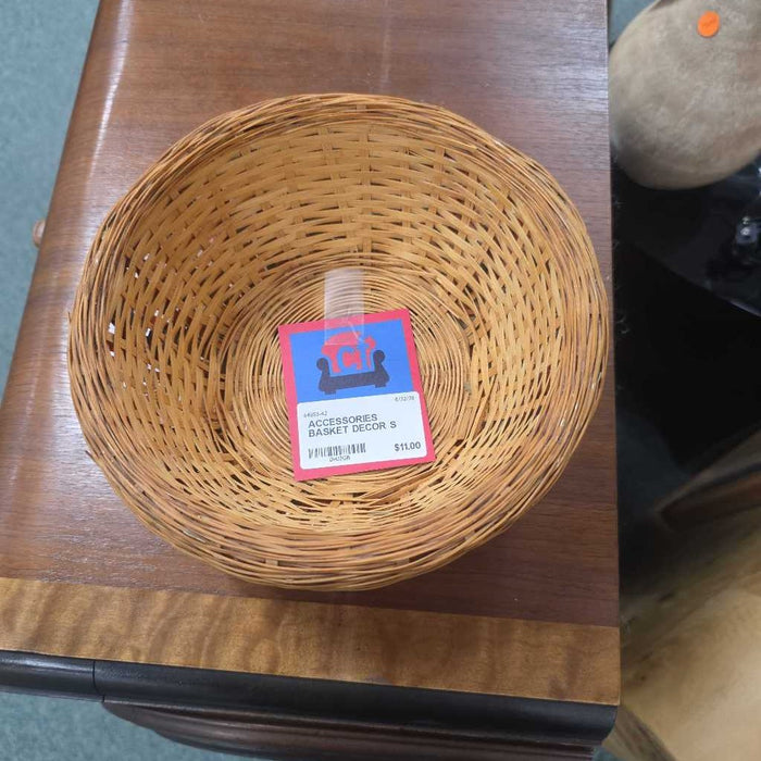 BASKET DECOR