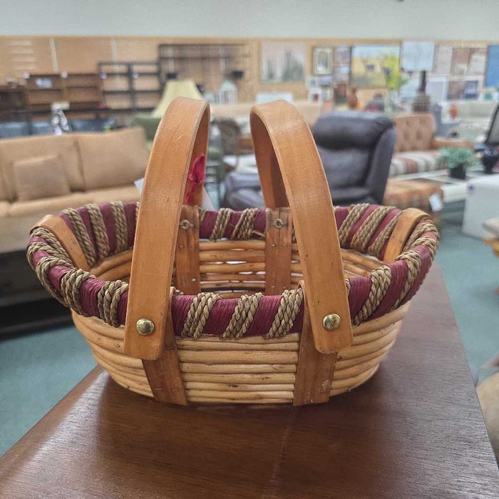 BASKET DECOR