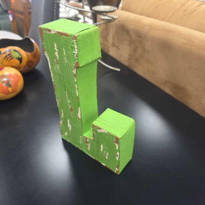 "L" DECOR