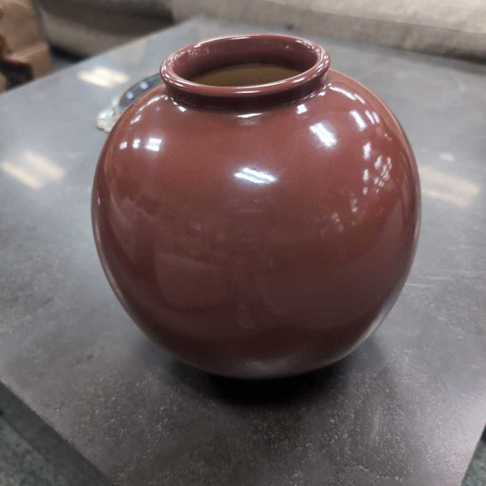 ROUND VASE DECOR