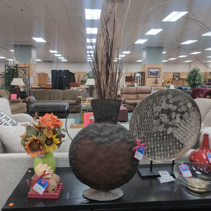 RUSTIC VASE WITH GRASS DECOR