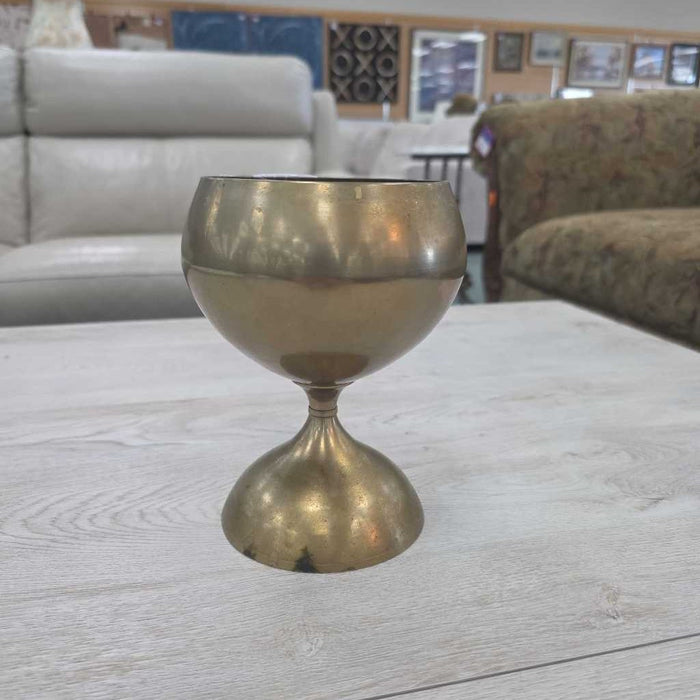 BRASS GOBLET DECOR