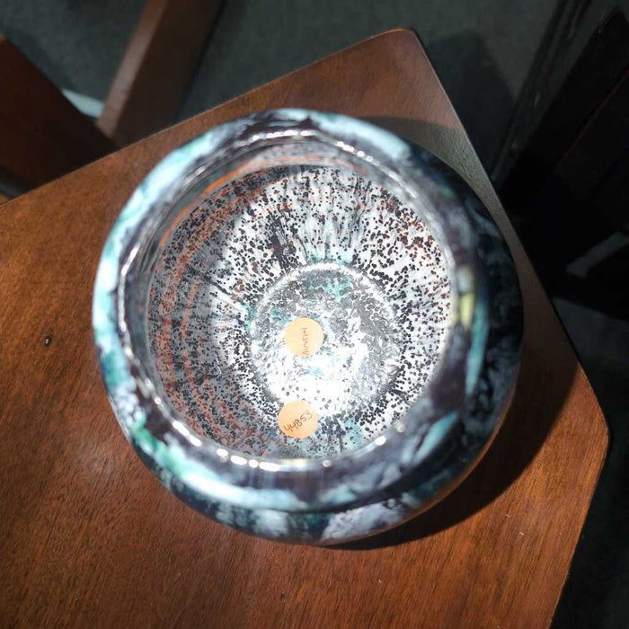 ABSTRACT VASE DECOR