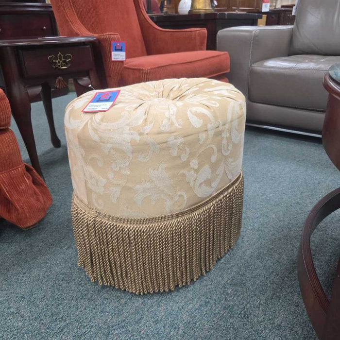 OVAL OTTOMAN