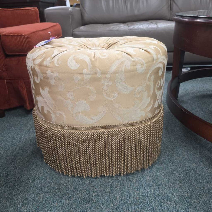 OVAL OTTOMAN