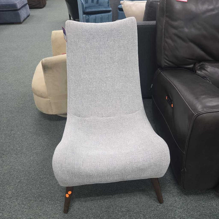 ACCENT CHAIR MI