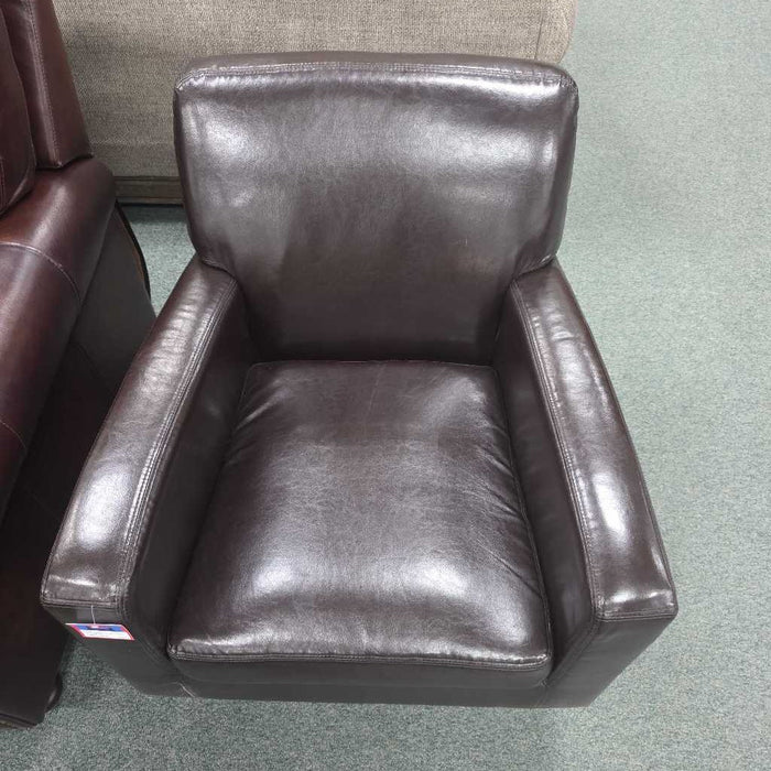 ACCENT CHAIR KL