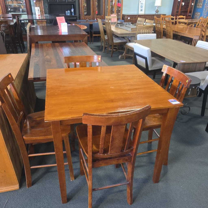PUB TABLE 4 STOOLS BTK